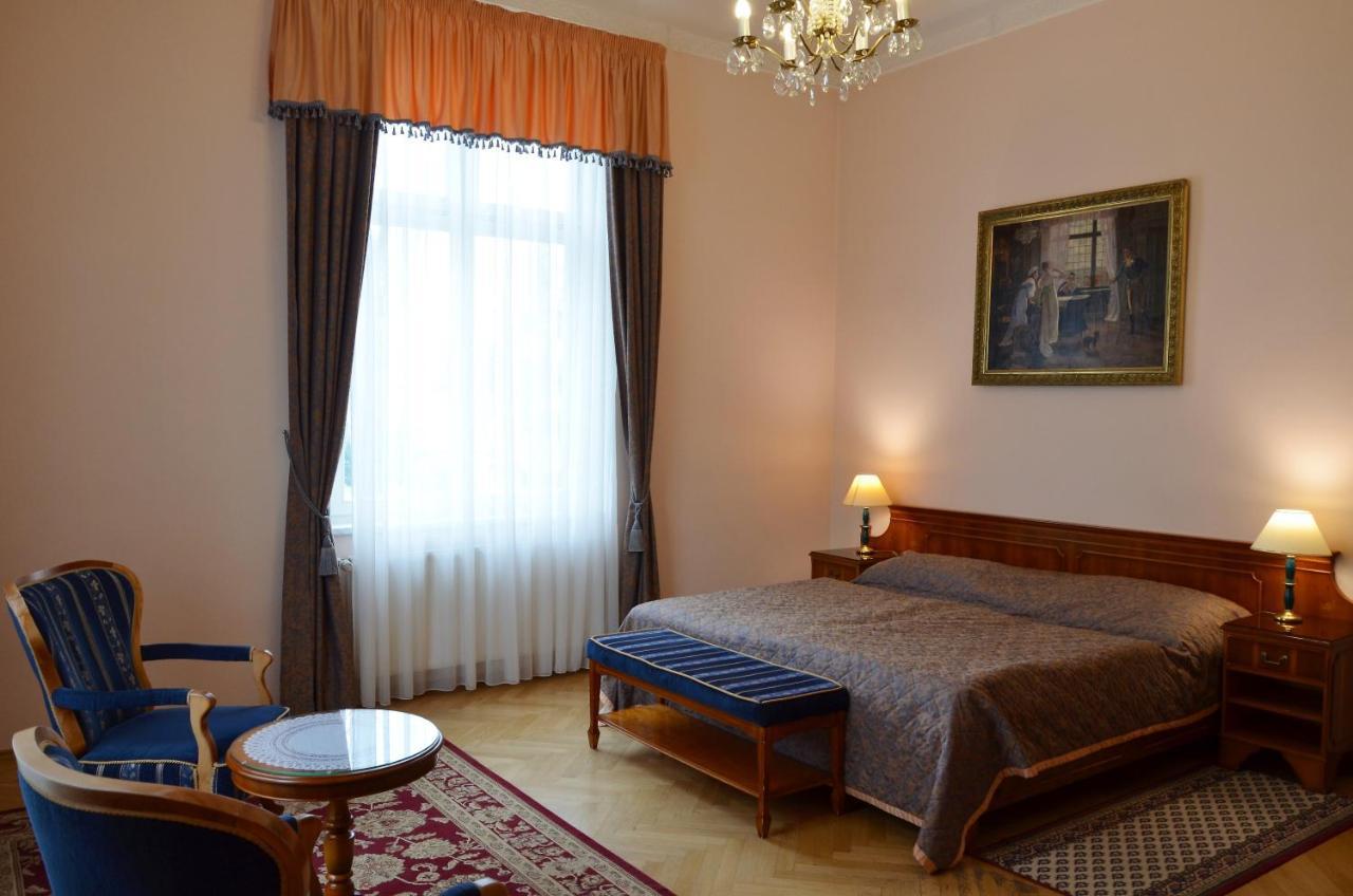 Bristol Vila Tereza Karlsbad Buitenkant foto